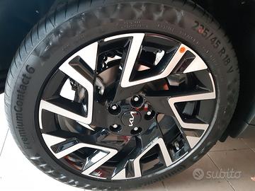 Continental Premiumcontact 6   235x45 R18 V