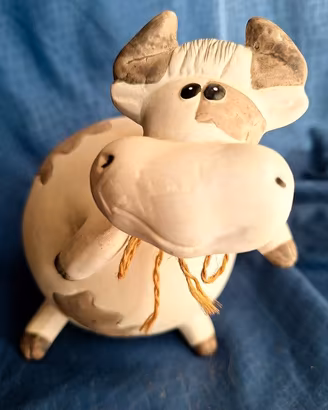 Mucca Vintage in Ceramica–Country con Campanaccio