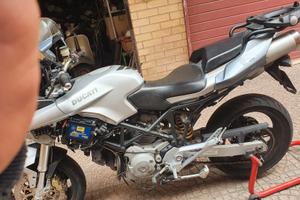 DUCATI MULTISTRADA 620