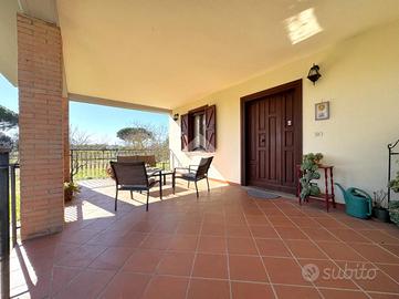 VILLA SINGOLA A VITERBO