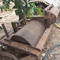 rullo per compattare piazzole alberi di ulivi