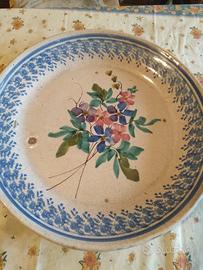 antico piatto di ceramica 