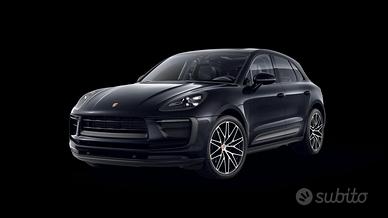 porsche macan total black 27.000 km