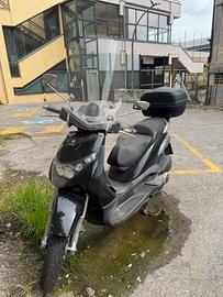 Piaggio Beverly 250 - solo 24000km -