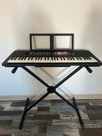 Tastiera digitale yamaha con 61 tasti