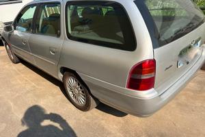 Ford Mondeo 1.8 turbodiesel cat S.W. Ghia