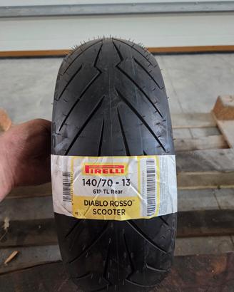 gomma moto Nuova 140 70 13 Pirelli Diablo Rosso