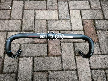 Manubrio con attacco manubrio Deda 35