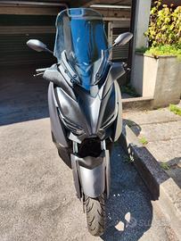 Yamaha X-Max 300