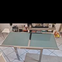 tavolo allungabile un vetro e alluminio
