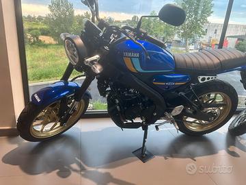 Yamaha XSR 125 BLU PROMO