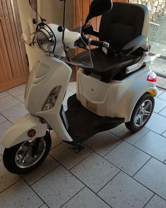 Scooter elettrico per anziani Veleco