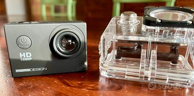Fotocamera action camera Momo Design con accessori
