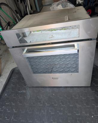 forno Ariston con pulizia pirolisi