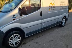  renault trafic  2005