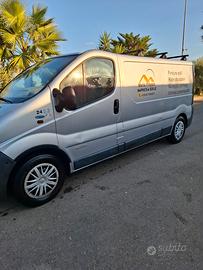  renault trafic  2005