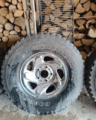 Cerchi Off Road e gomme 265/75 R16