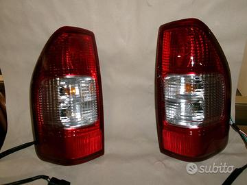 Fari POSTERIOREISUZU D-MAX