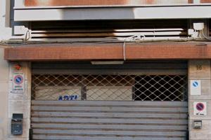 Locale deposito box auto