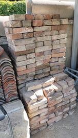 Circa 250 mattoni pieni antichi 0,50€-0,75€ cad.