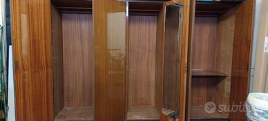 Armadio vintage marrone noce