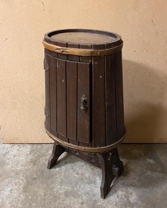 Mobiletto in legno stile rustico a forma di botte