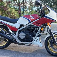 Honda vf 750f 1983