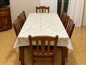 Tavolo da pranzo in legno + 6 sedie coordinate