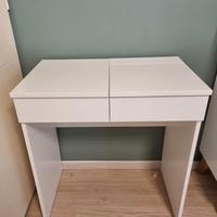 Toeletta mobiletto trucco
