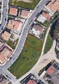 Terreno Edificabile con Ampio Fronte Strada