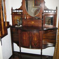 Mobile antico autentico con intarsi e specchi