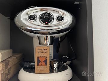 Macchina da caffè illy