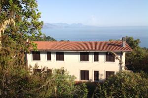 Appartamento in villa con giardino Torre Normanna