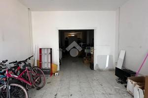 NEGOZIO A MELITO DI NAPOLI