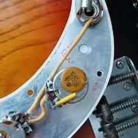 Cablaggio Fender Precision 1966 con Pots e Knobs