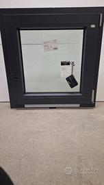 FINESTRA IN PVC + PERSIANA IN ALLUMINIO