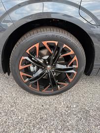 4 gomme Pirelli Scorpion 255/40 R20-101 V XL