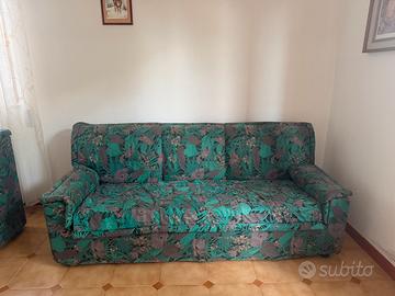 Divano 3 posti + 2 poltrone