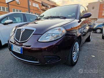 Lancia Ypsilon "OK NEOPATENTATI"