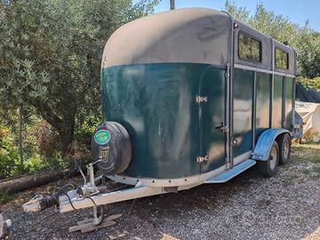 trailer trasporto cavalli