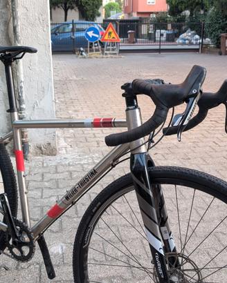 gravel Wilier Jaroon- Sram Rival 1x11 -Tg S