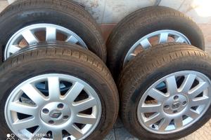 Cerchi e gomme Reno,e  Dacia.