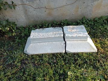 Antica base in pietra 