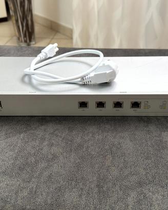 Ubiquiti USG4-PRO USG Firewall router modem usato