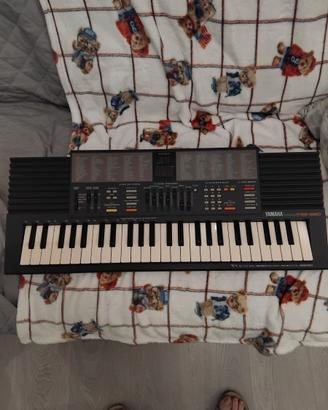 Pianola Yamaha PSS390