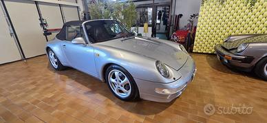 Porsche 911 993 Carrera2 Cabriolet Book service as