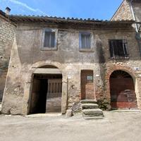 MONOLOCALE A CARBOGNANO