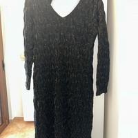 Vestito nero e dorato
