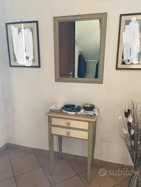 Tavolino con specchio