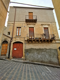 Appartamento tra via Portella e via Mercede